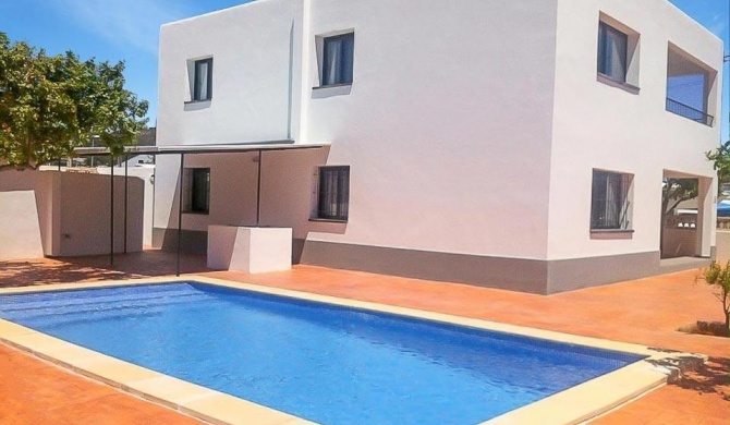 Colonia de Sant Jordi Villa Sleeps 16 Air Con WiFi