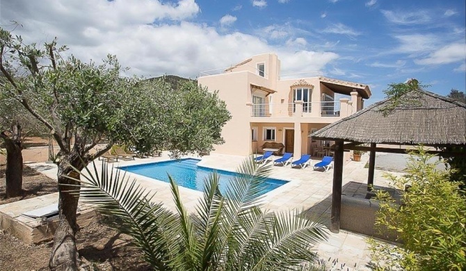 Colonia de Sant Jordi Villa Sleeps 9 Pool Air Con