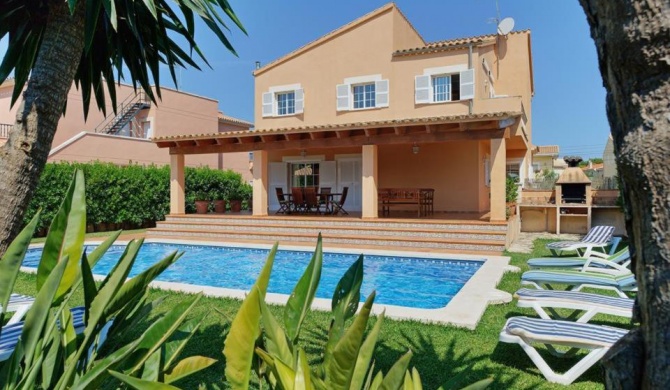 es Barcares Villa Sleeps 10 Pool Air Con WiFi