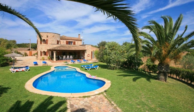 es Llombards Villa Sleeps 10 Pool