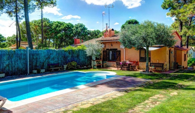 Fornells de la Selva Villa Sleeps 4 Pool WiFi