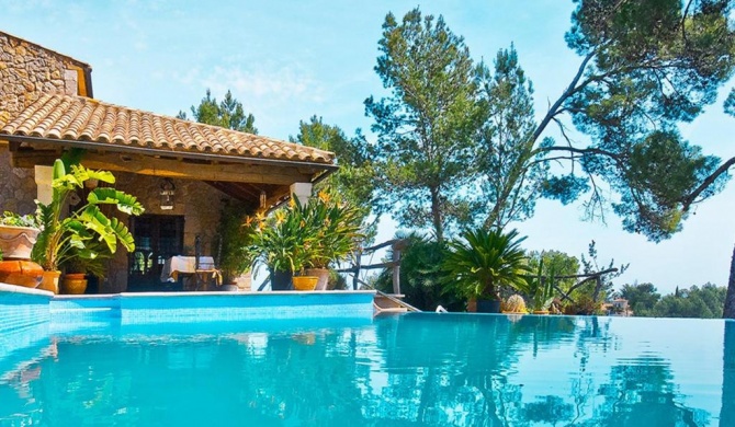 Villa Son Duri, pool and views