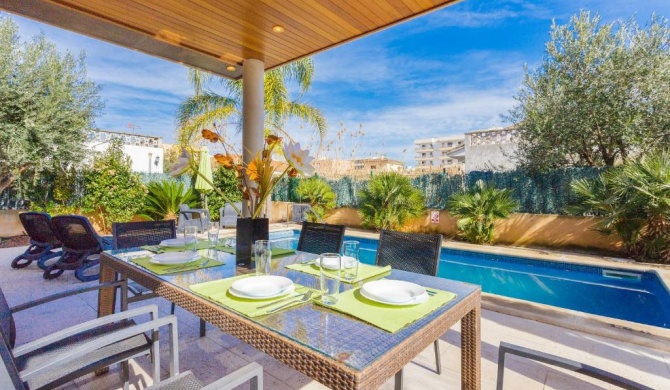 Acogedora villa con piscina privada en Alcudia