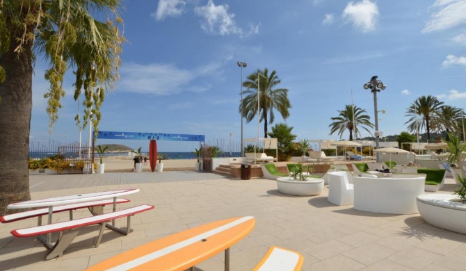 Seafront Apartment in Magaluf