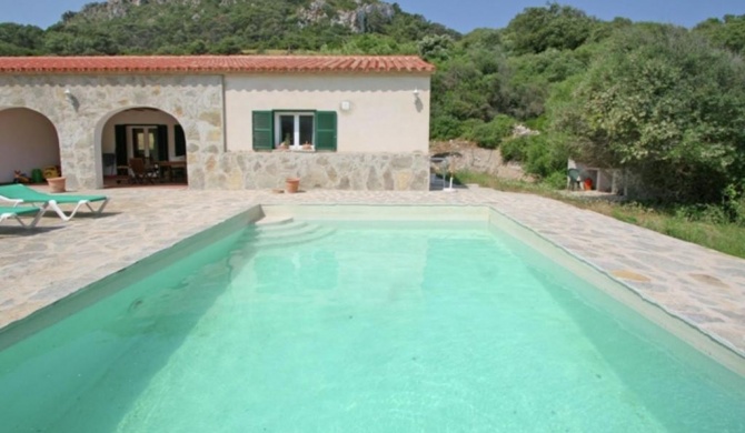 Holiday home with private swimming pool in the tranquility and nature of Menorca