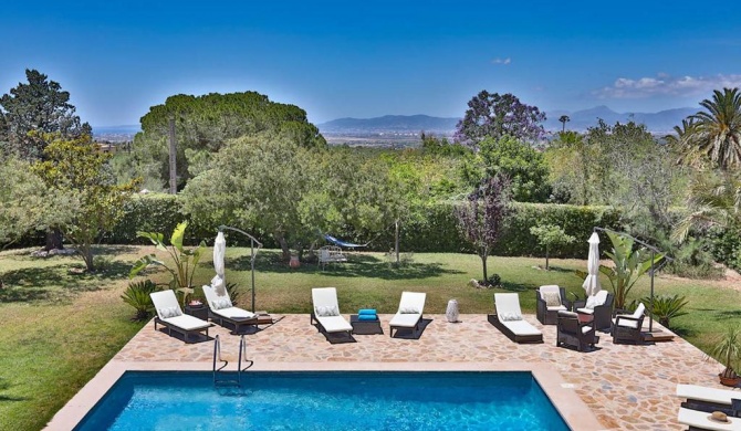 Villa Kentia, charming and stylish country house close to Palma, sleep 8