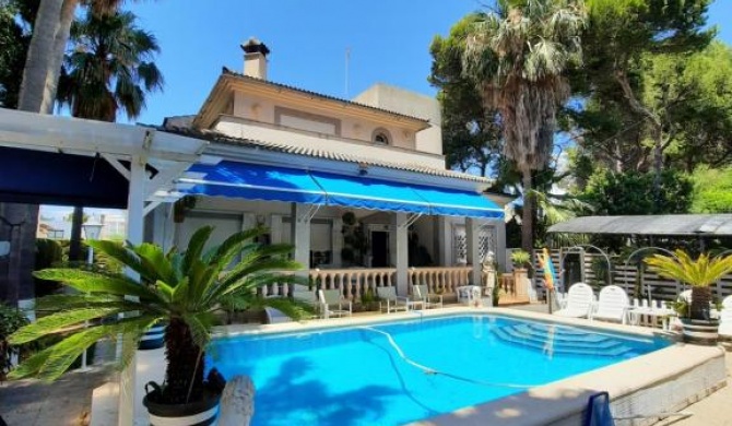 Villa Matias Pool and beach