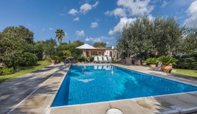 Pollenca Villa Sleeps 4