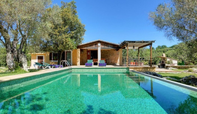 Pollenca Villa Sleeps 4 Pool Air Con