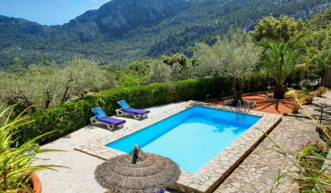 Pollenca Villa Sleeps 4 Pool Air Con WiFi