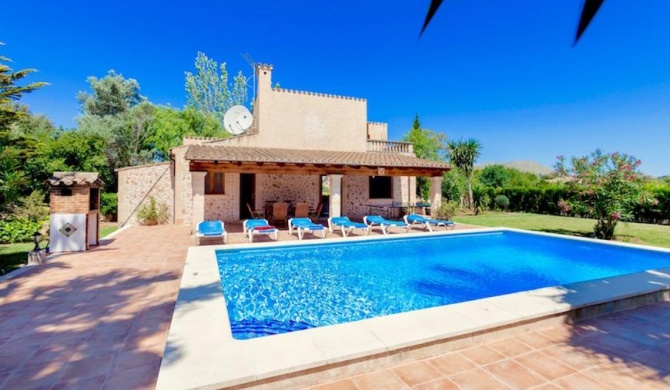 Pollenca Villa Sleeps 6 Pool Air Con WiFi