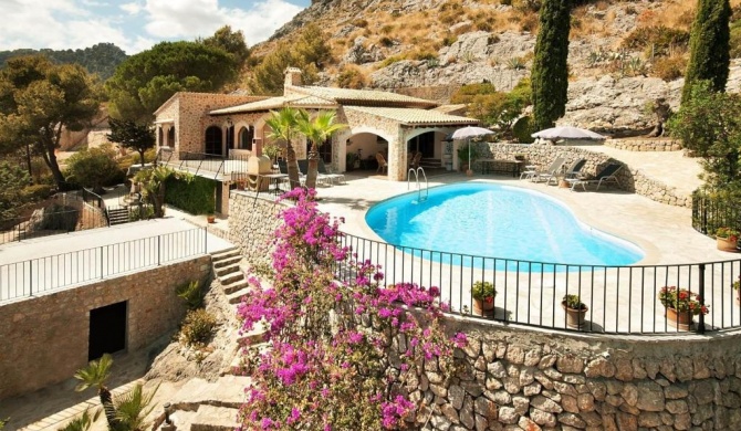 Pollenca Villa Sleeps 6 Pool Air Con WiFi T400586