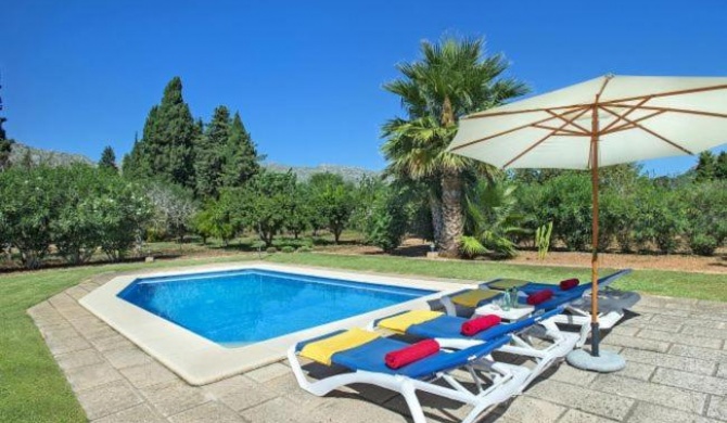 Villa in Pollenca Sleeps 4 with Pool and Air Con