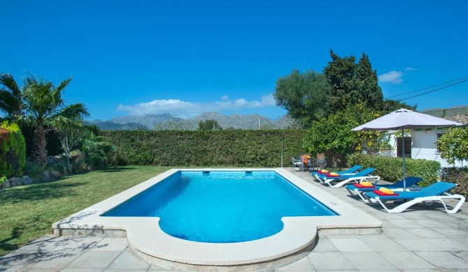 Lovely Villa Llenaire Petit in a Great Location