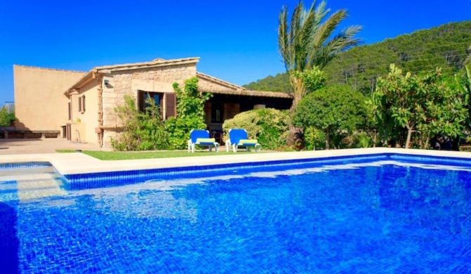 Port de Pollenca Villa Sleeps 5 Pool WiFi T400584