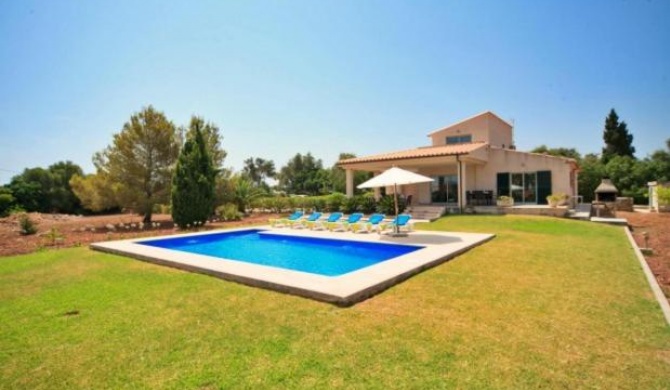 Port de Pollenca Villa Sleeps 6 Pool WiFi T251847