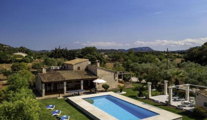 Port de Pollenca Villa Sleeps 6 with Pool Air Con and WiFi