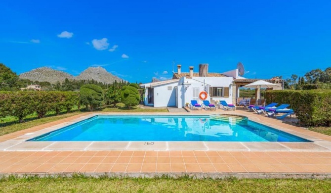 Port de Pollenca Villa Sleeps 6 with Pool Air Con and WiFi