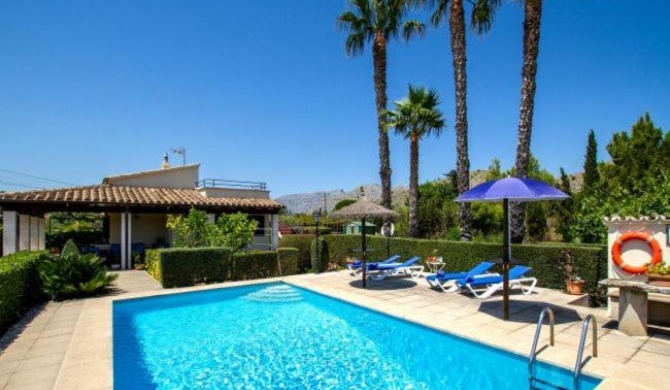 Villa in Port de Pollenca Sleeps 4 with Pool Air Con and WiFi