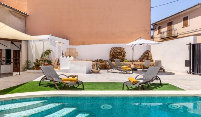 Mallorca Town House with Pool Beaches 20 mints - a11154