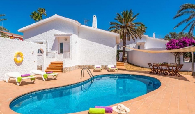 San Jaime Mediterraneo Villa Sleeps 4 with Pool Air Con and WiFi