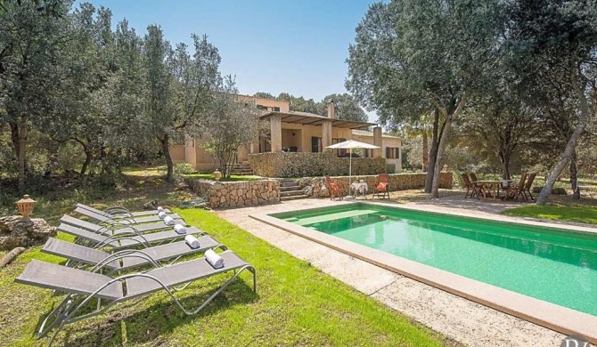 Arta Villa Sleeps 6 Pool Air Con WiFi