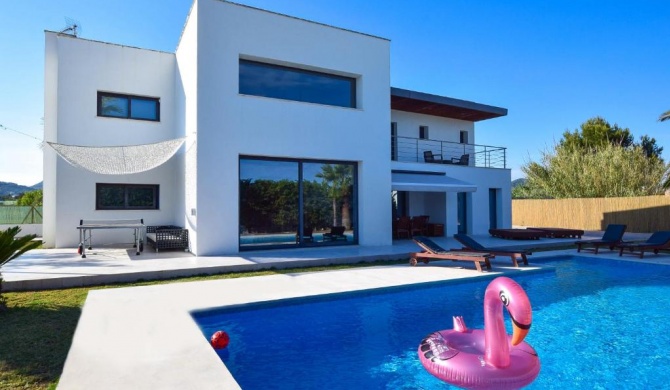 Can miami modern house close platja den bossa