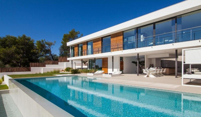 Contemporary Style Villa with Balcony, Ibiza Villa 1061