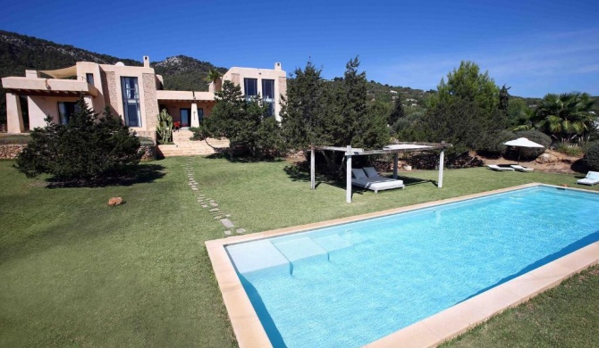 Luxury Private Holiday Villa with Private Pool, Ibiza Villa 1036