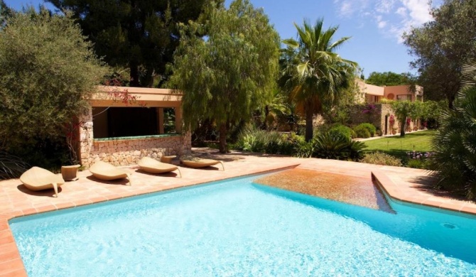 Rent this Luxury Villa with Private Pool, Ibiza Villa 1026