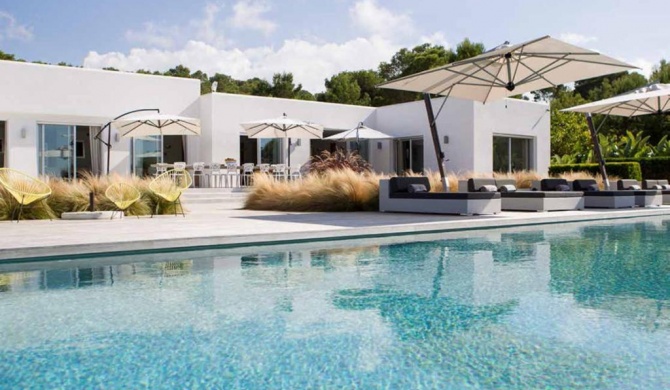 The Perfect Luxury Villa with Private Pool, Ibiza Villa 1069