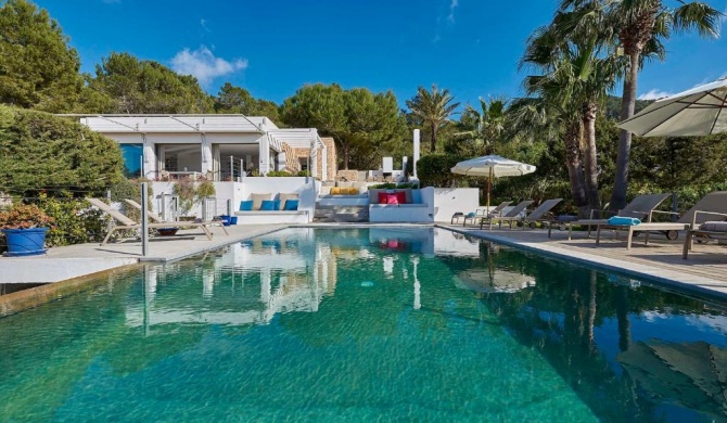 The Ultimate 5 Star Luxury Villa with Private Pool, Ibiza Villa 1009