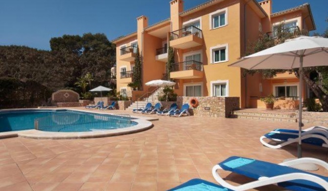 Sant Vicent de sa Cala Apartment Sleeps 6 with Pool and WiFi