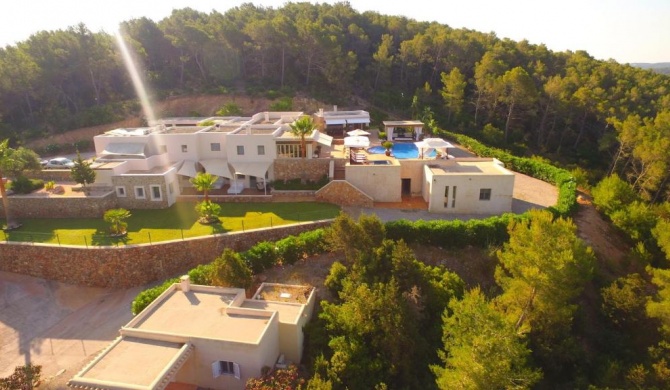 Beautiful 5 Star Villa with Private Pool, Ibiza Villa 1019