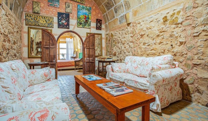 A charming house, full of atmosphere and a private swimming pool.