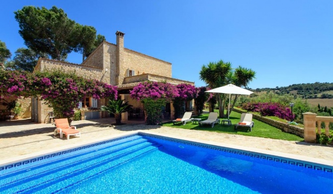 Son Macia Villa Sleeps 6 Pool Air Con WiFi