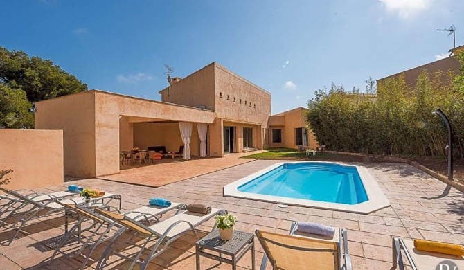 Son Servera Villa Sleeps 8 Pool WiFi