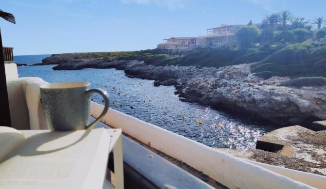 Fantástica casa a primera línea de mar en Binibeca